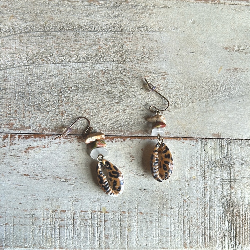 Shell earrings